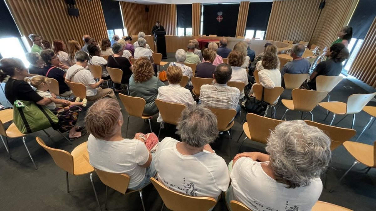 L'Ajuntament de Blanes convoca el II Premi Àuria Maresa per reconèixer la trajectòria de persones grans per la seva dedicació social i comunitària