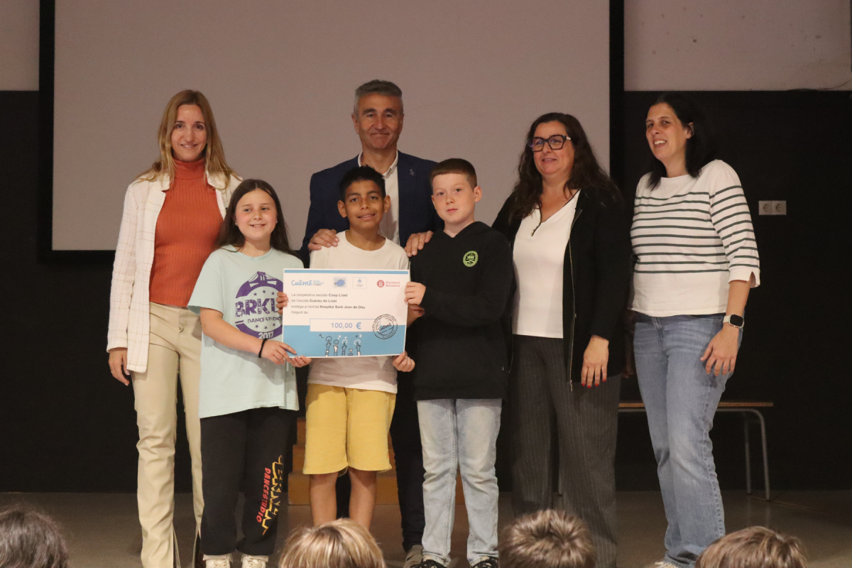 La cooperativa de l’alumnat del Guerau de Liost de les Franqueses del Vallès entrega el 10% de la recaptació a l’Hospital Sant Joan de Déu