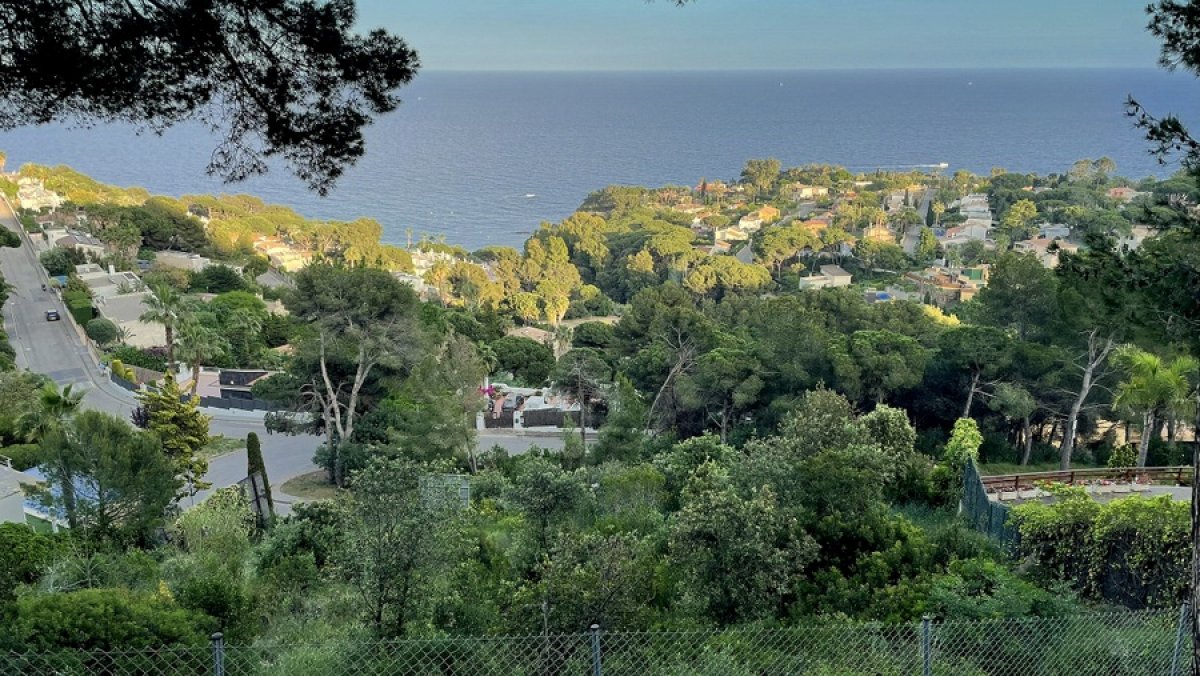 L'Ajuntament de Blanes aprova un conveni que permetrà recepcionar la Urbanització Cala Sant Francesc després de 50 anys