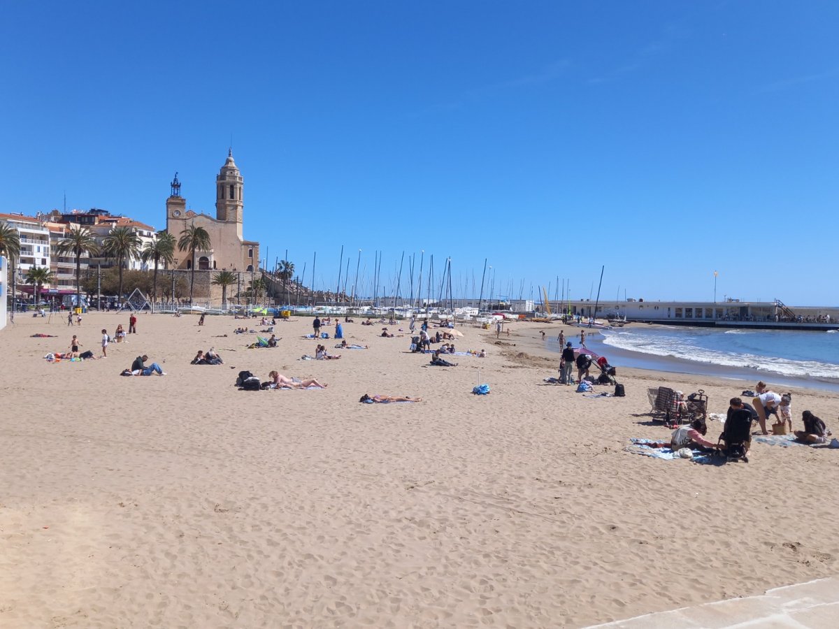 L'ACA acredita amb un excel·lent les aigües de bany a les platges de Sitges