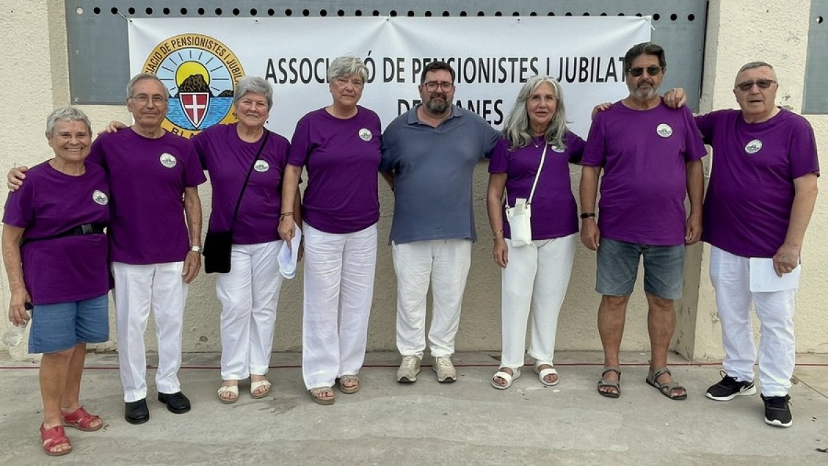 Blanes ha acollit la II Trobada de Colles Sardanistes de la Selva i l'Alt Maresme, organitzada per l'Associació de Pensionistes i Jubilats