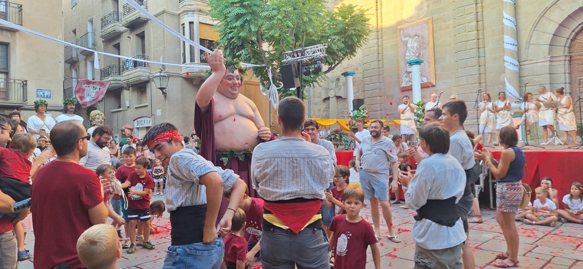 Guissona dona tret de sortida als capvespres a la romana amb un vespre carregat de simbolisme i cultura