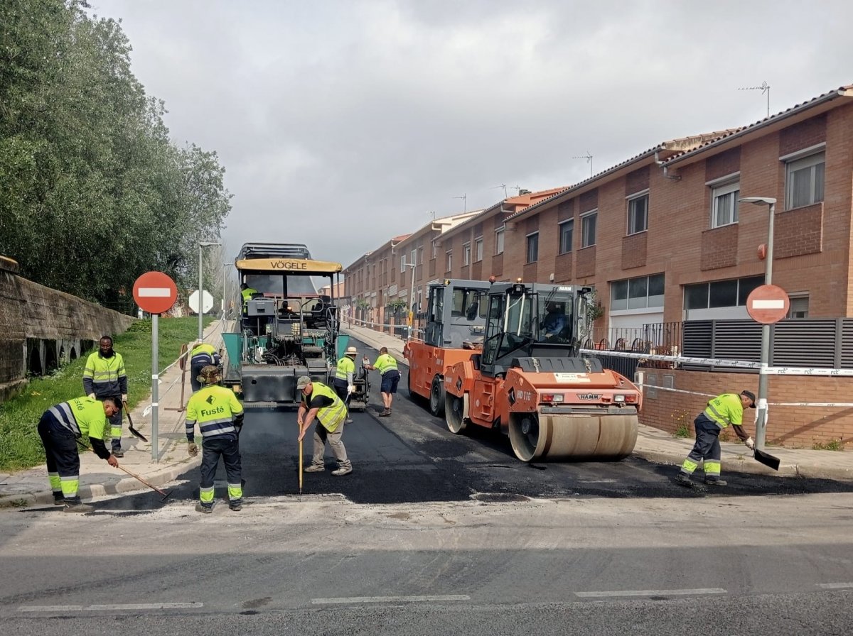 Figueres inicia la segona fase del Pla Fem Figueres d’asfaltatge i millora de voreres