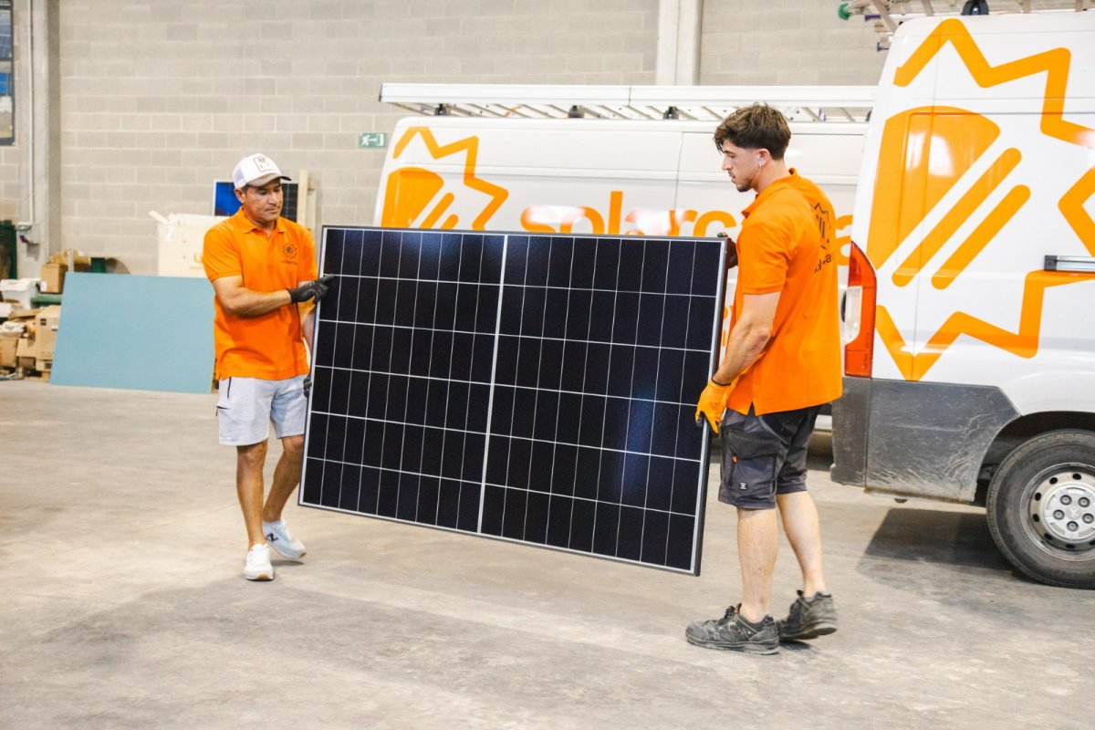 L'empresa Solarcasa de Llagostera impulsa l'accés a l'energia renovable en una escola de Tanzània
