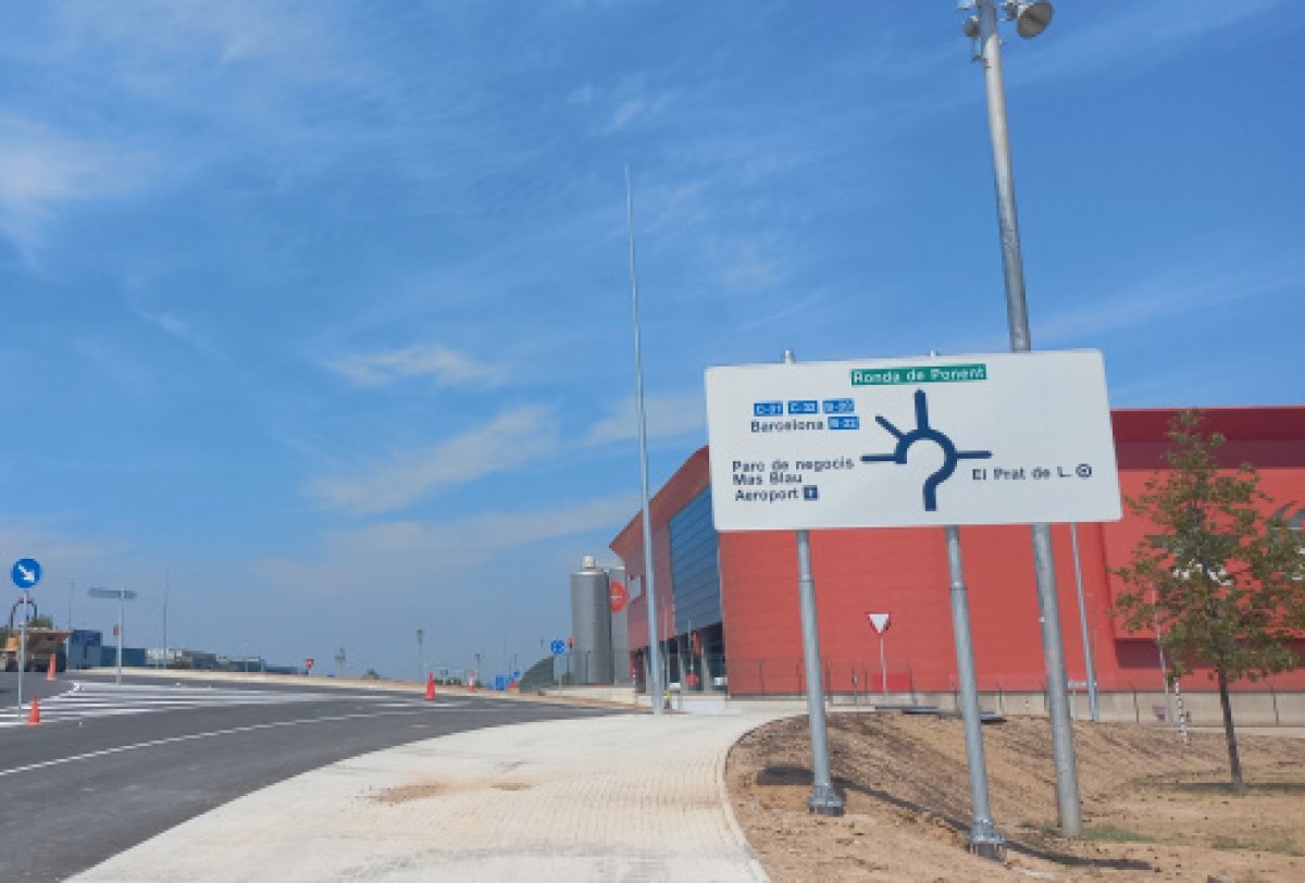 Finalitzen les obres del nus del Mas Blau: la nova rotonda impulsa la mobilitat al Prat