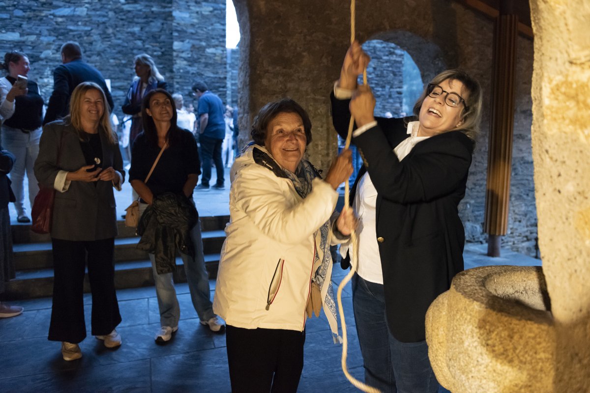 Meritxell recupera la creu i el so de les seves campanes medievals -Canillo Andorra