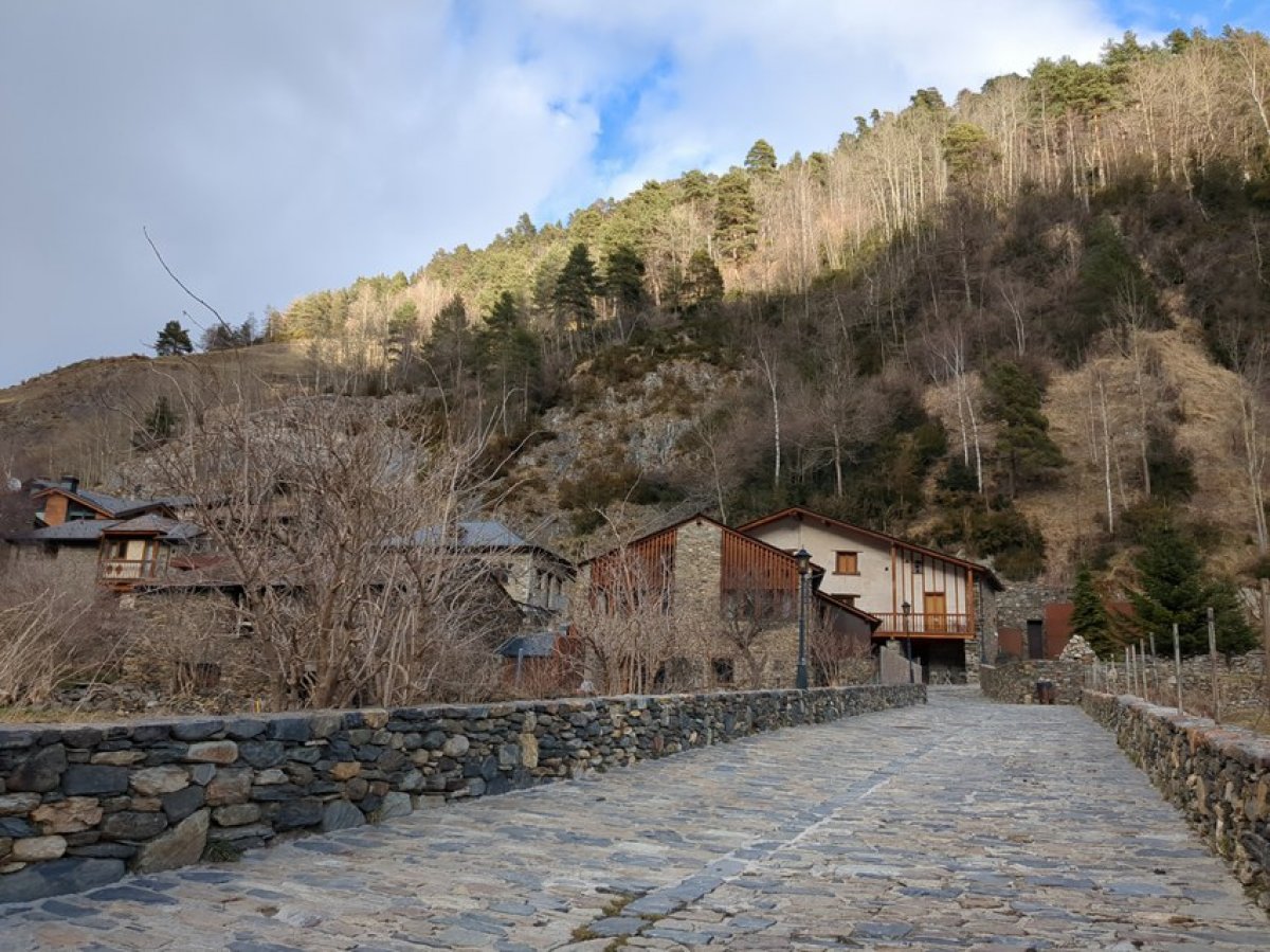 La plana dels Camps acollirà un nou aparcament amb un centenar de places i una zona verda de 1.000 m2