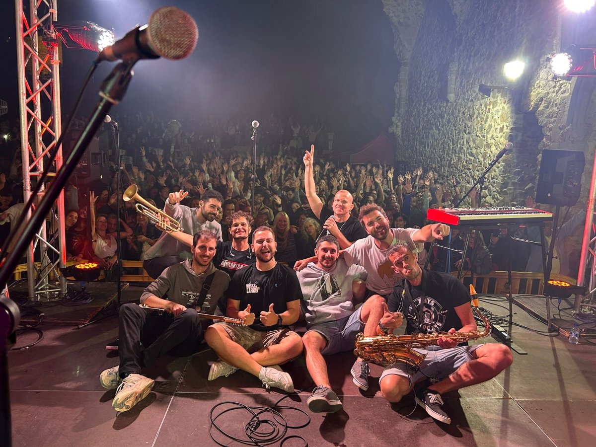  El Tribut a Txarango tanca la 3a edició del Festival Nits a dalt de Vila de Tossa de Mar