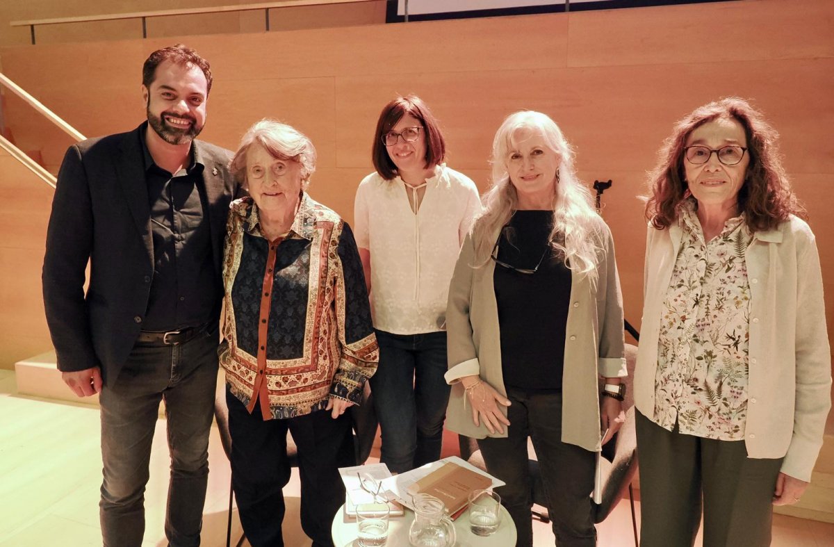 Girona ha acollit la cinquena edició del projecte «Un llibre, un destí» del servei de Biblioteques de la Diputació de Girona amb gran èxit de públic