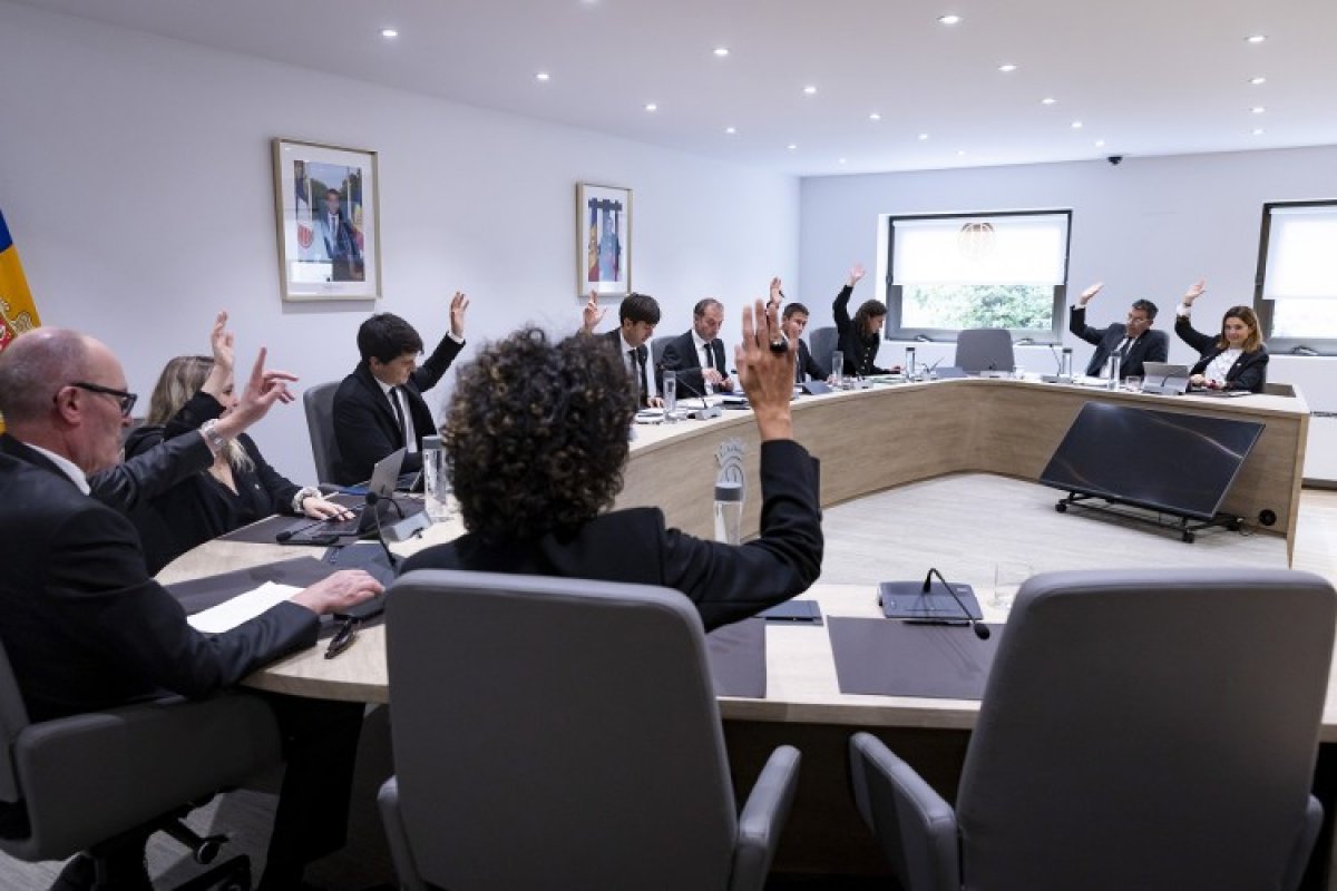 Suport unànime al conveni per a la cessió del primer edifici del programa Reviu