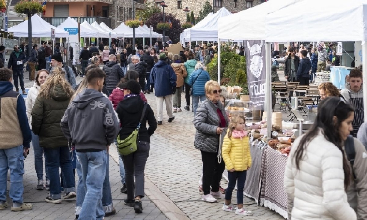 Canillo celebra amb èxit la seva Fira de Bestiar i Artesania adaptada a les circumstàncies sanitàries