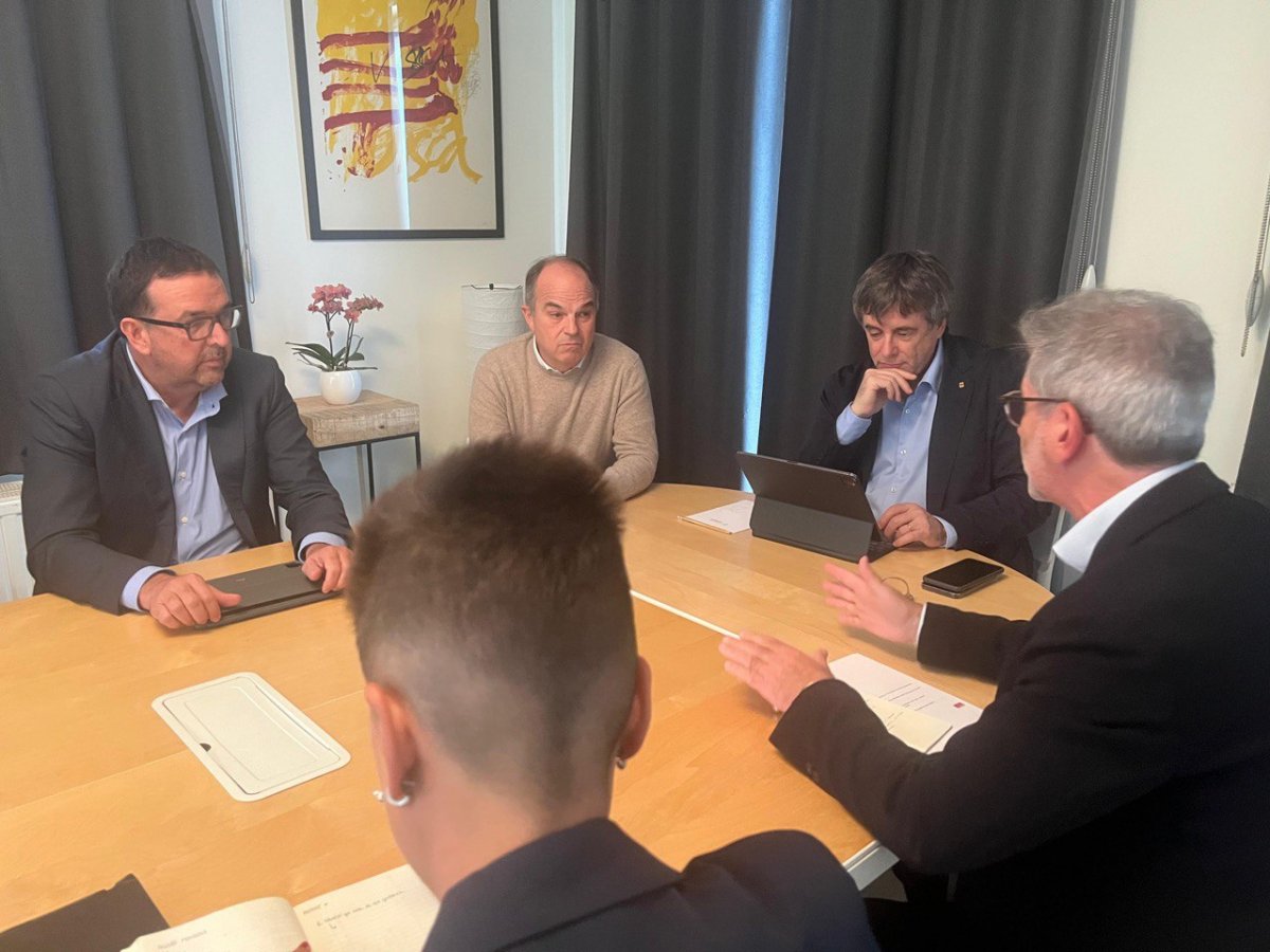 Els alcaldes de Junts expressen la preocupació pel