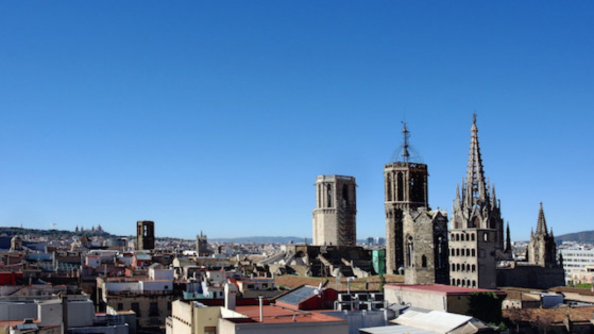 Ciutat Vella destina 4,5 milions d'euros a reforçar els cinc casals de persones grans del districte