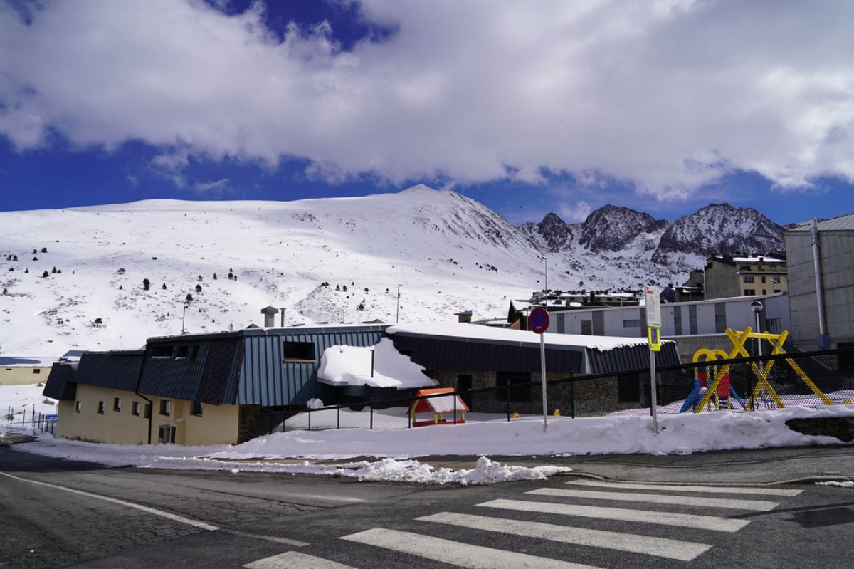 La biblioteca i l’espai jove del Pas de la Casa s’ubicaran en l’edifici remodelat de l’antiga escola bressol
