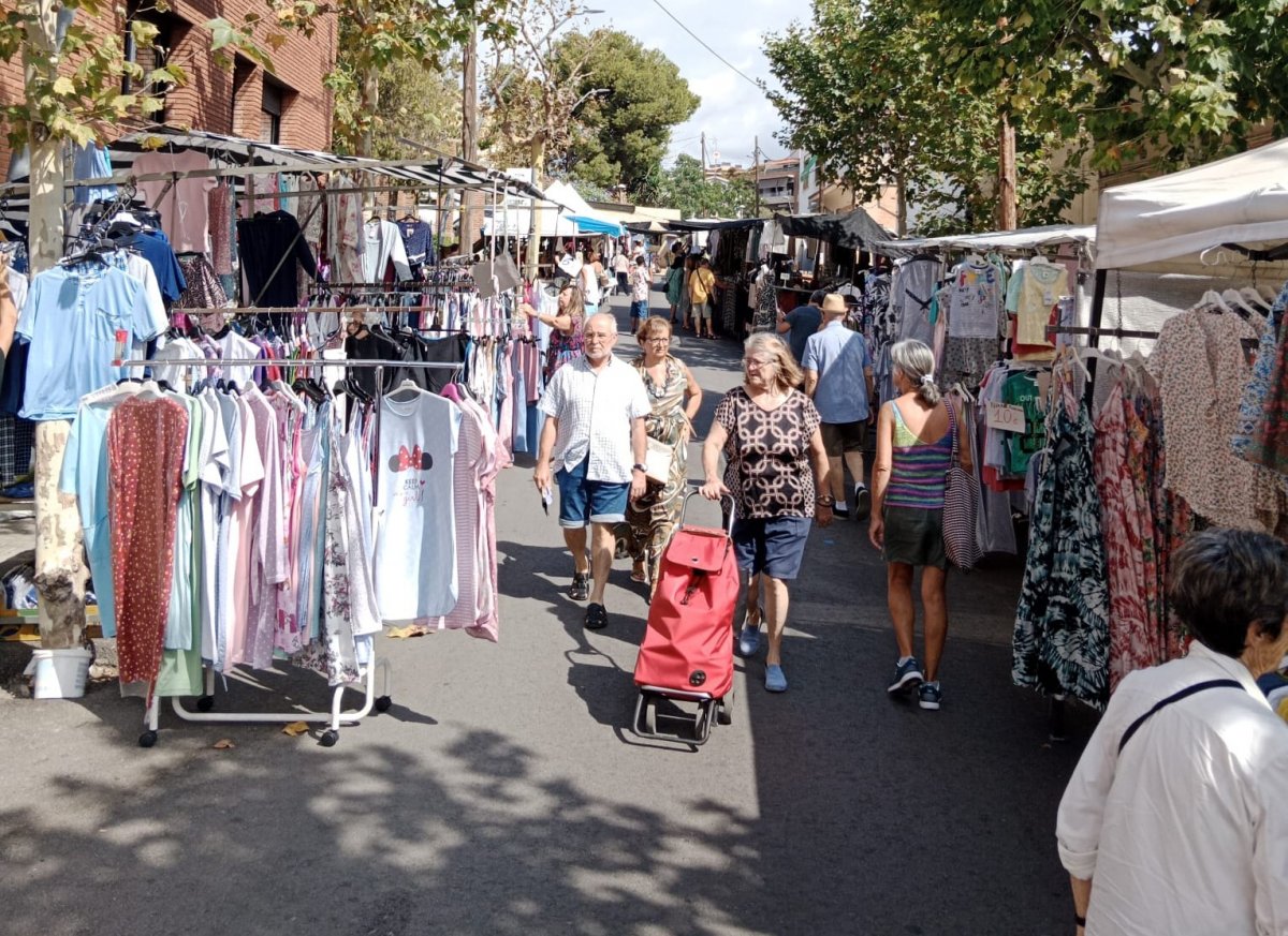 El mercat setmanal del Masnou es trasllada al carrer del torrent de vallmora