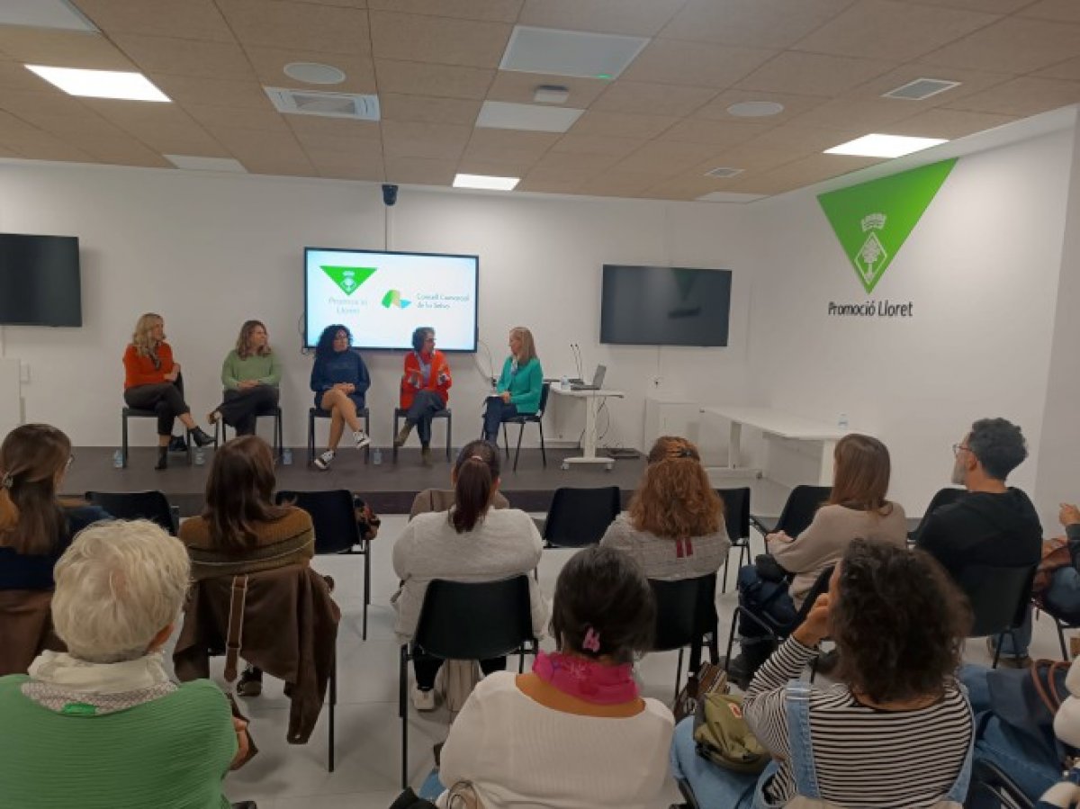 Empresàries de la comarca comparteixen trajectòries i reptes en la jornada de lideratge femení