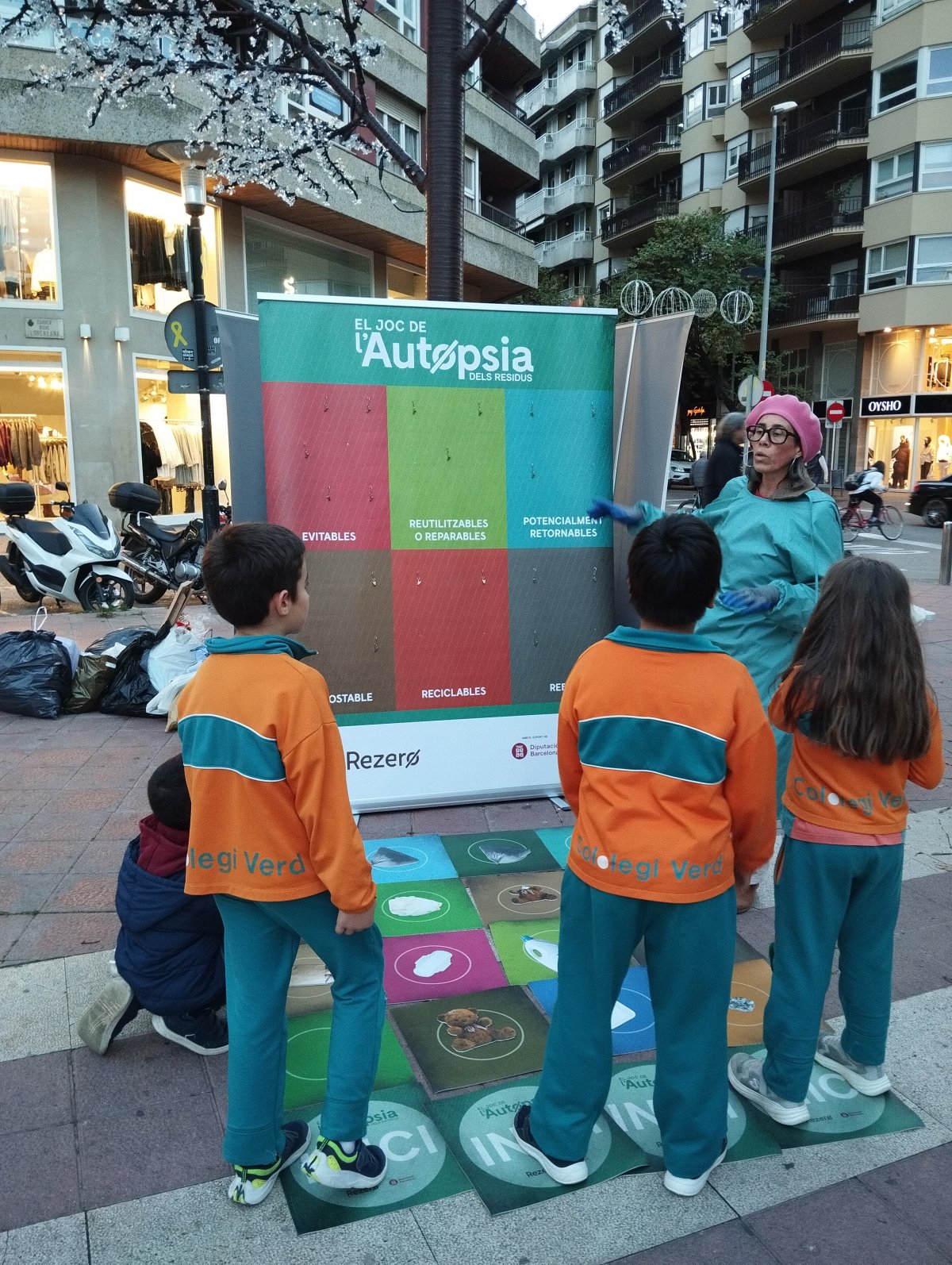 Les autòpsies de residus en vuit municipis gironins mostren que més del 85 % del rebuig està mal separat