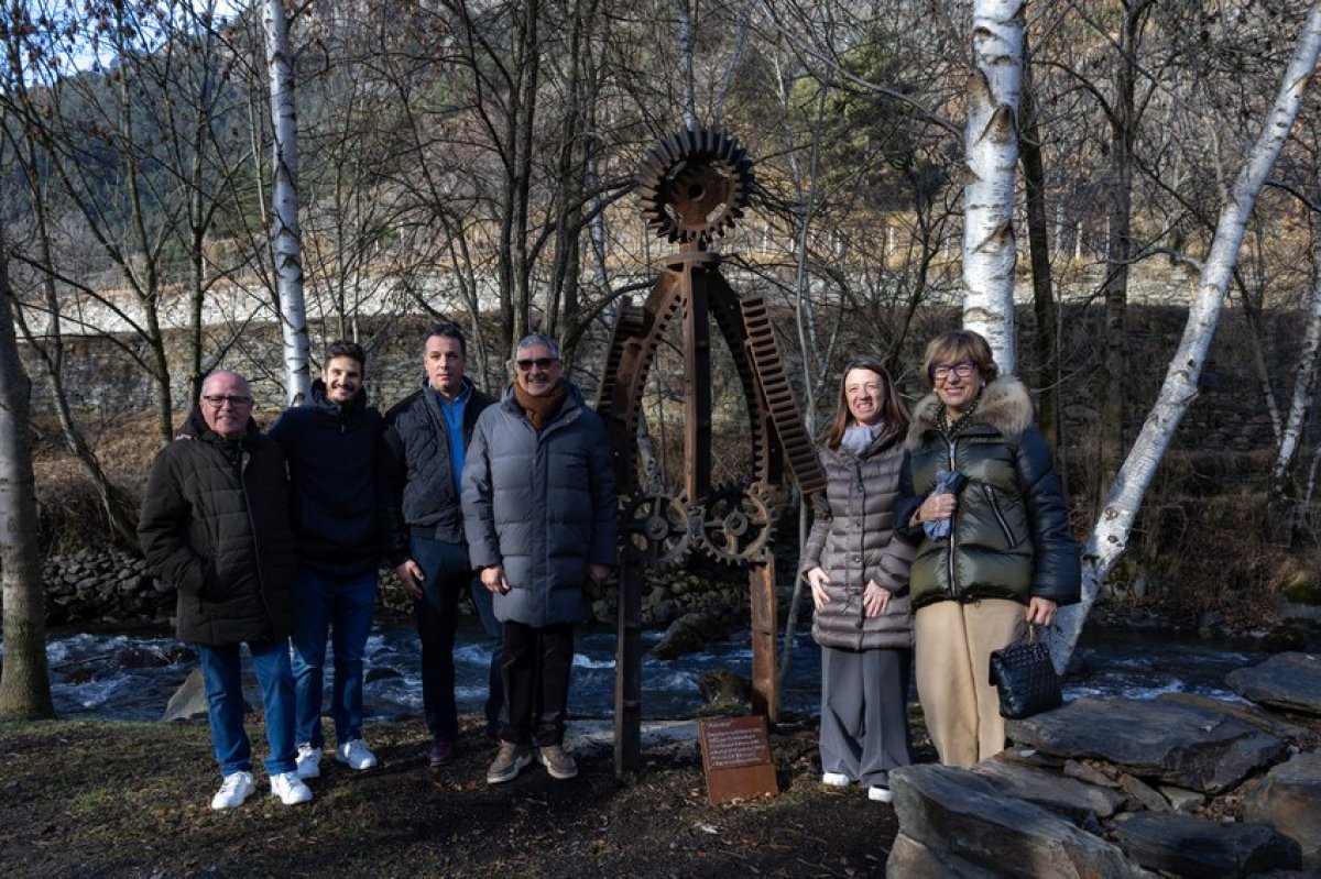 Una escultura de Bonaventura Riberaygua llueix des d'aquesta setmana al Camí Ral