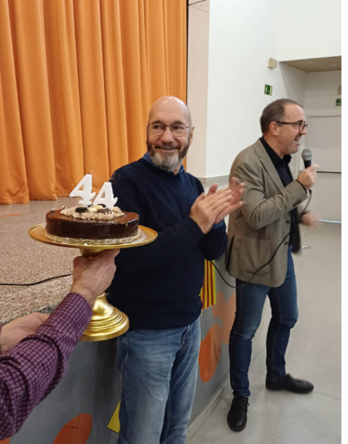 Gran festa de jubilació del Dr. Pasqual reuneix més de 150 persones a Sant Jaume de Llierca