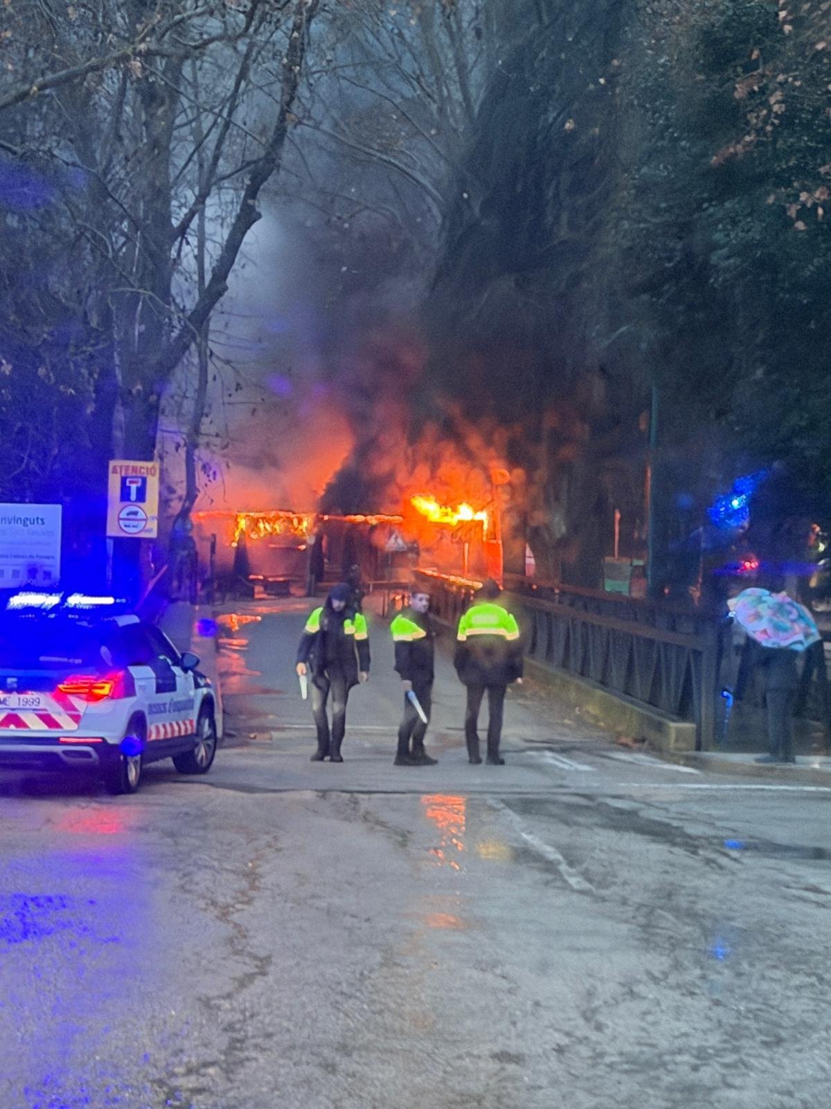 Incendi a la guingueta del Parc de Sant Salvador de Santa Coloma de Farners