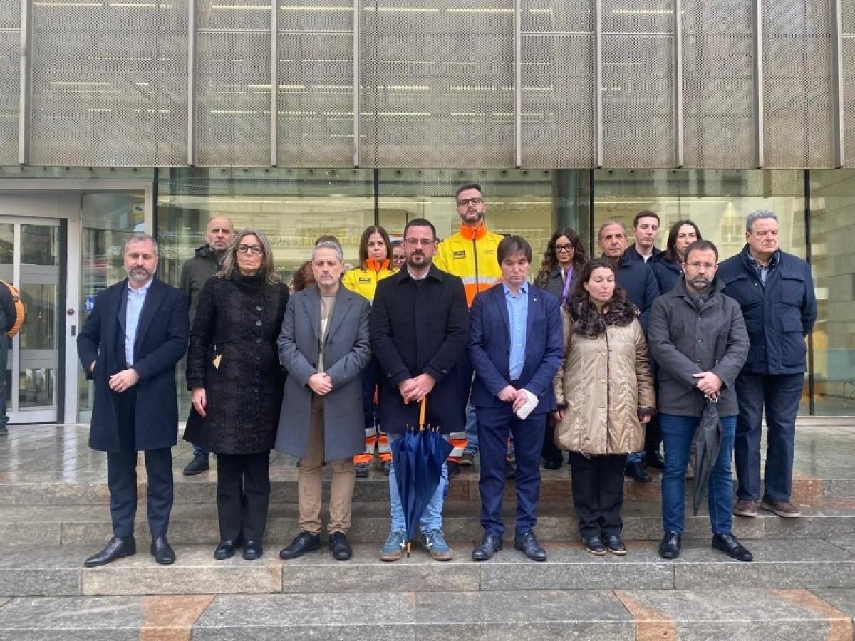 La Diputació de Girona s'uneix al minut de silenci en memòria de les víctimes de l'accident ferroviari d'Adamuz (Còrdova)