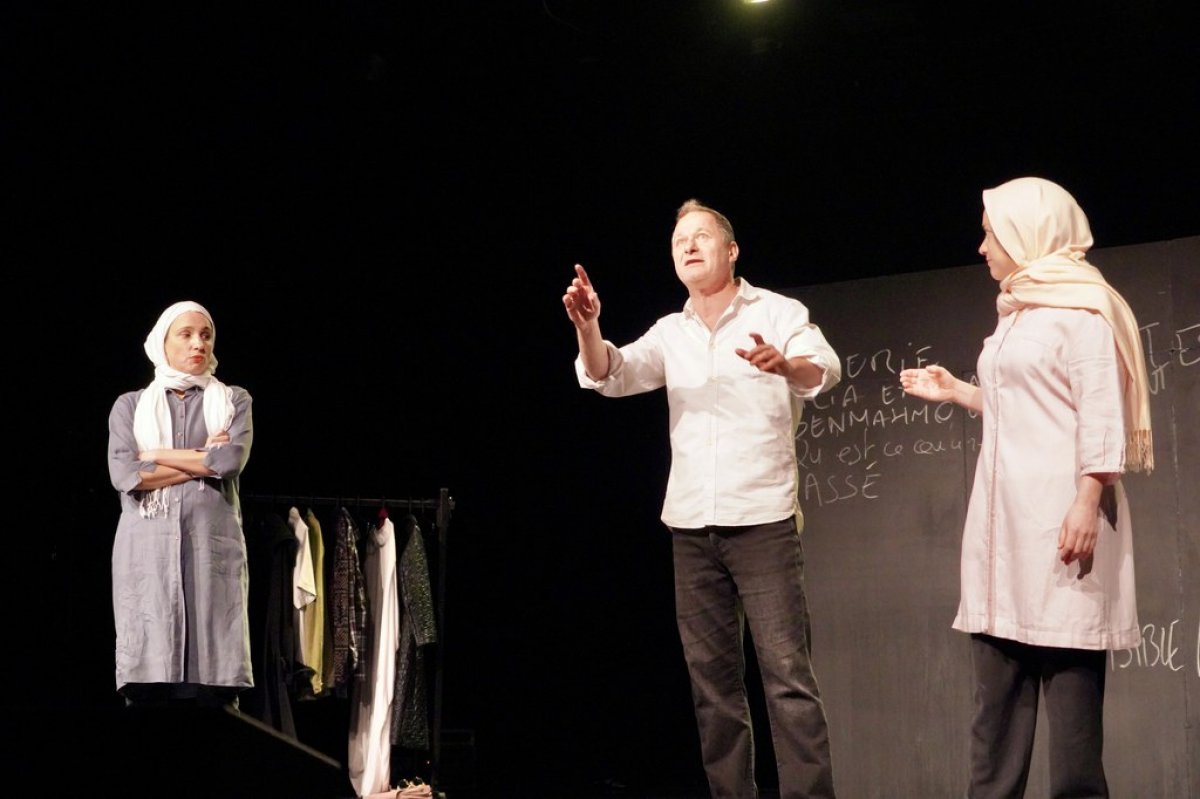 L'obra de teatre “Le porteur d’histoire” omple la Sala de Festes del Complex d’Encamp