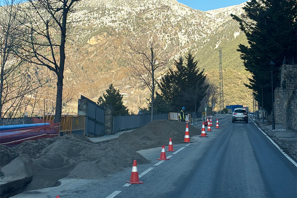 Renovació de la xarxa d'aigua potable i pluvial a la carretera de la Peguera