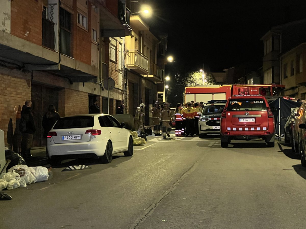 L'Ajuntament de Manlleu  decreta tres dies de dol a la ciutat per la mort de 5 persones 