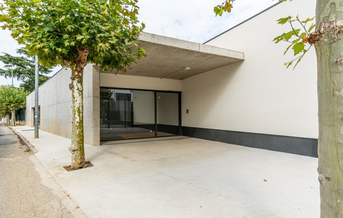 L'Ajuntament de Vidreres ha aprovat batejar amb el nom de Santa Victòria el nou Centre de Dia - SAIAR d'atenció a la gent. 