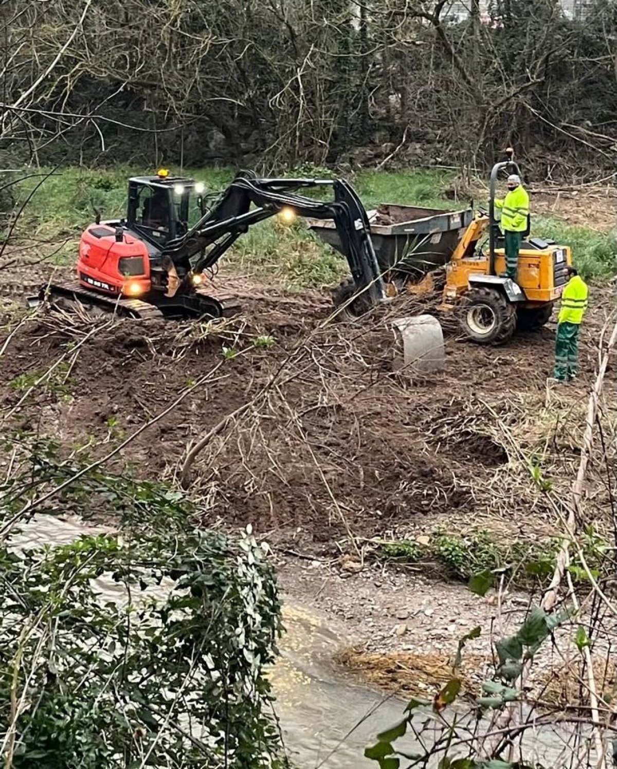 L'Ajuntament de la Pobla de Claramunt inicia treballs de millora de la llera del riu Anoia i de la riera de Carme