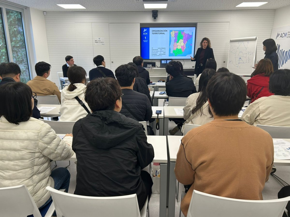 Una delegació del Govern Provincial de Chungnam, de Corea del Sud, visita l’ACM per conèixer el sistema de finances locals de Catalunya