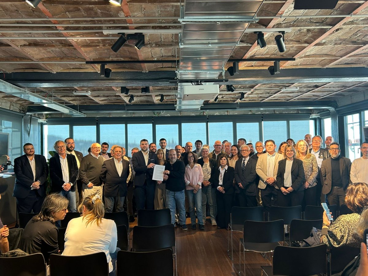 Els ajuntaments de Catalunya afectats per urbanitzacions amb dèficits urbanístics i/o no recepcionades demanen mesures per resoldre ja aquesta problemàtica