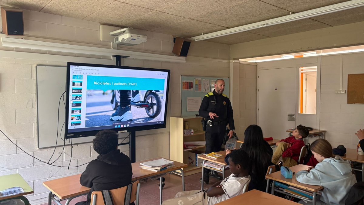 La Policia Local de Vidreres inicia el projecte d’Educació Viària a les escoles del municipi