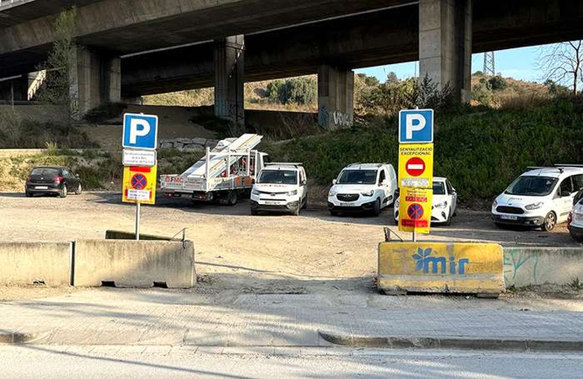 L’Ajuntament neteja i limita l’horari de l’aparcament a l’entrada a Can Cuiàs per evitar l’abocament de residus