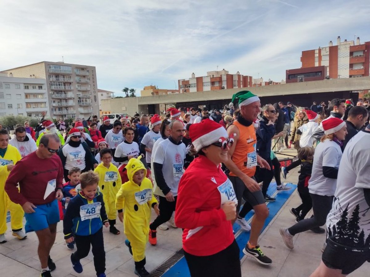 L’Ajuntament lliura la recaptació de la Cursa de Sant Silvestre de l’Hospitalet de l’Infant a la Lliga contra el Càncer de les Comarques de Tarragona i Terres de l’Ebre